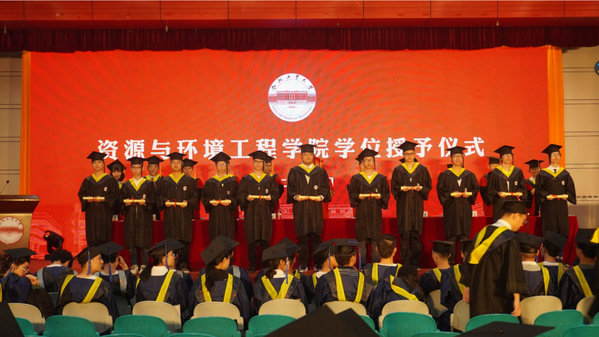 365best体育亚洲官网（合肥校区）2021年毕业生学位授予仪式举行